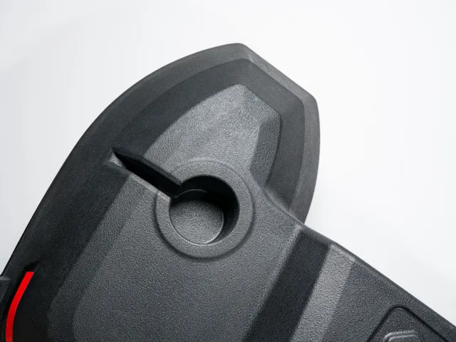 Cup recess and reflector on the SmartBox corner