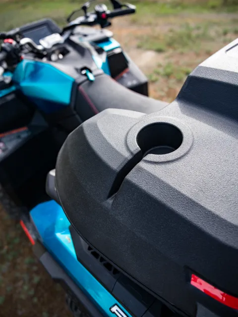 SmartBox cup recess behind the rider’s seat